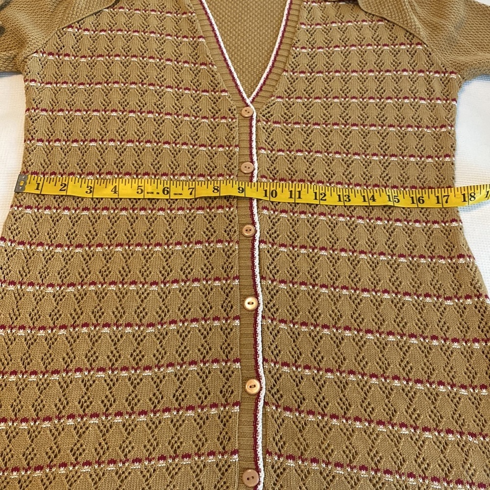 Woman’s Long button down Cardigan Size Medium - Picture 8 of 12